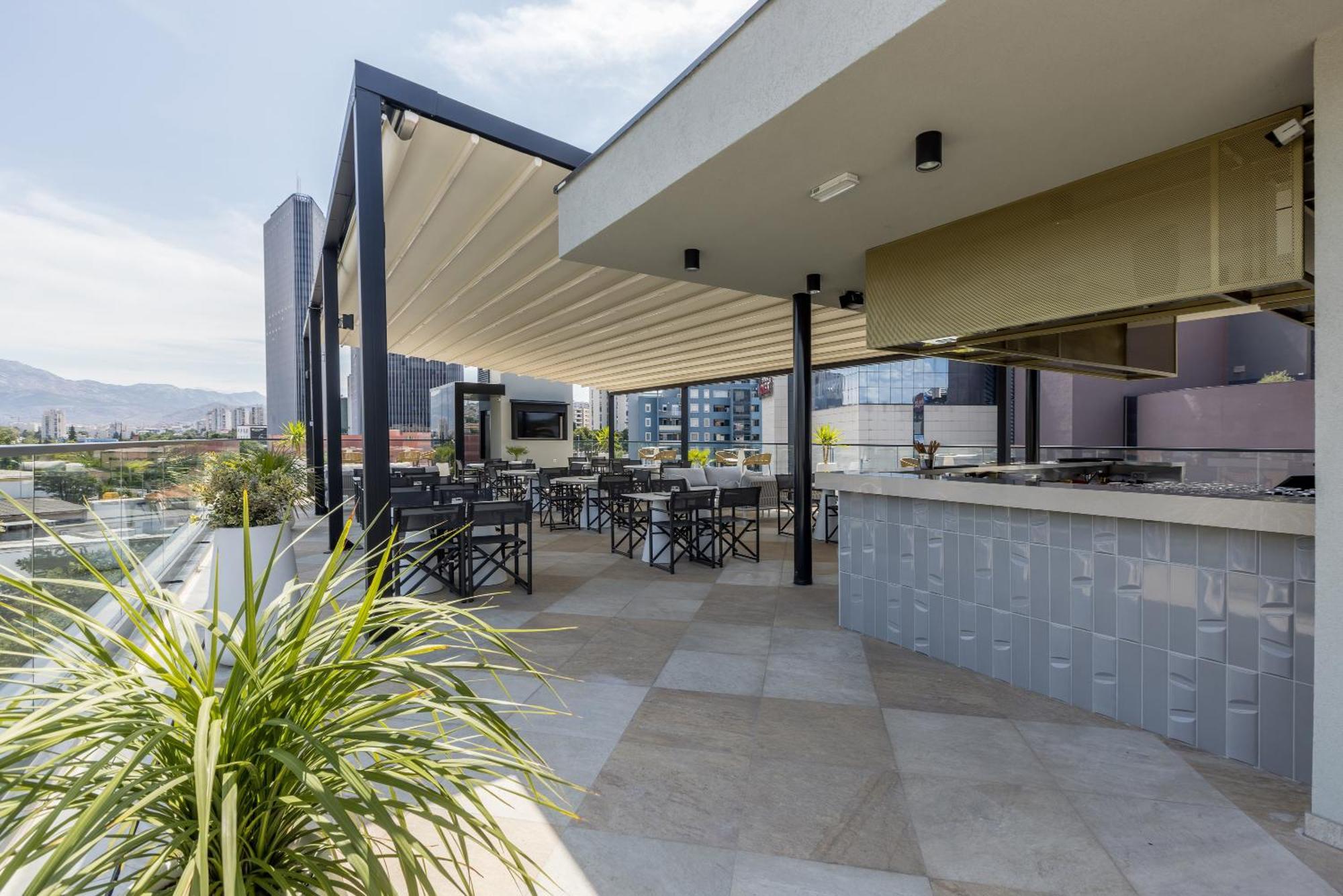 Cora Hotel Split Exterior photo